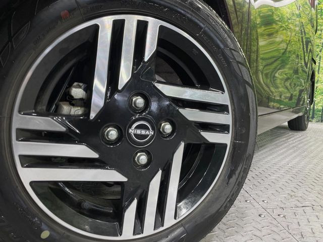 �y����14�C���`�A���~�z�C�[���z�O�ςɃ}�b�`���������A���~�z�C�[���𑕒����Ă���܂��B�e��ЊO�A���~�z�C�[����A�X�^�b�h���X�^�C�����戵�����Ă���܂��B���񂲑��k����������