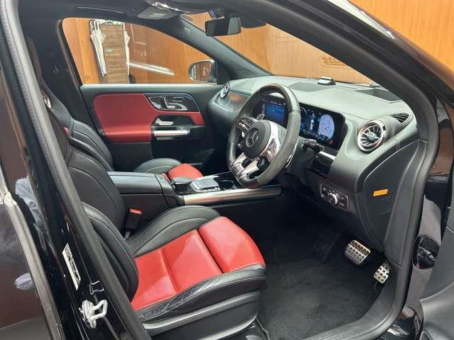 GLAクラスAMG GLA35 4マチック 4WD