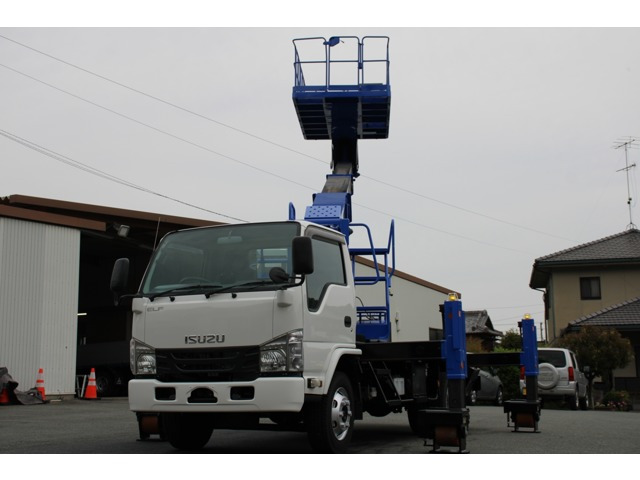 エルフ高所作業車