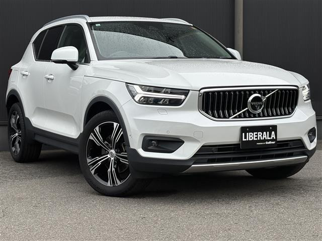 XC40B4 AWD インスクリプション 4WD