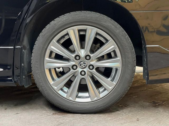 �y����18�C���`�A���~�z�C�[���z�O�ςɃ}�b�`���������A���~�z�C�[���𑕒����Ă���܂��B�e��ЊO�A���~�z�C�[����A�X�^�b�h���X�^�C�����戵�����Ă���܂��B���񂲑��k����������