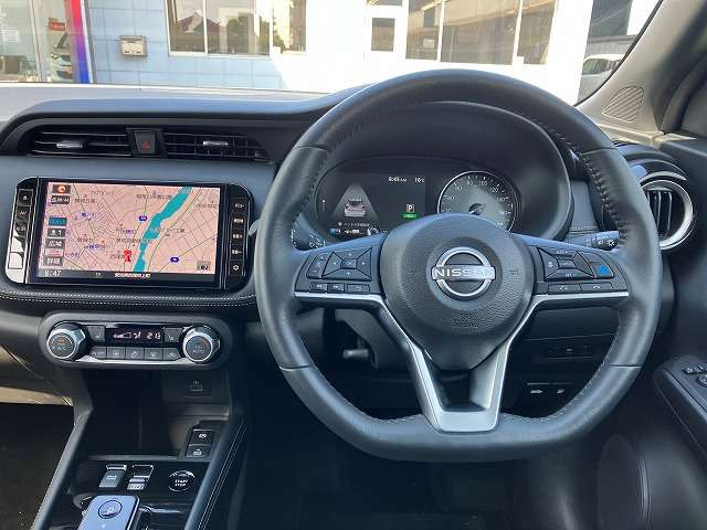 キックス1.2 X 90周年記念車 (e-POWER)