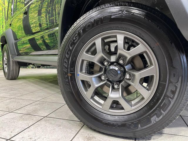 �y����15�C���`�A���~�z�C�[���z�O�ςɃ}�b�`���������A���~�z�C�[���𑕒����Ă���܂��B�e��ЊO�A���~�z�C�[����A�X�^�b�h���X�^�C�����戵�����Ă���܂��B���񂲑��k����������