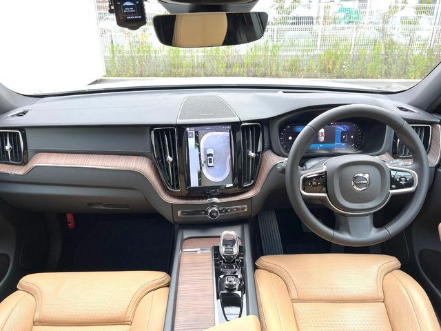 XC60アルティメット B5 AWD 4WD