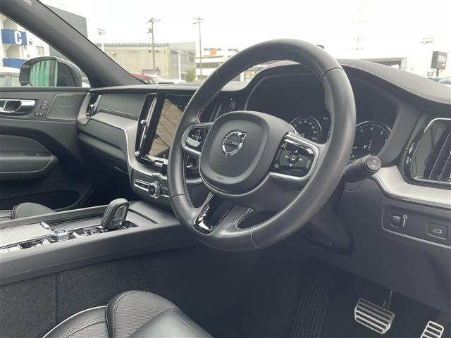XC60B6 AWD Rデザイン 4WD