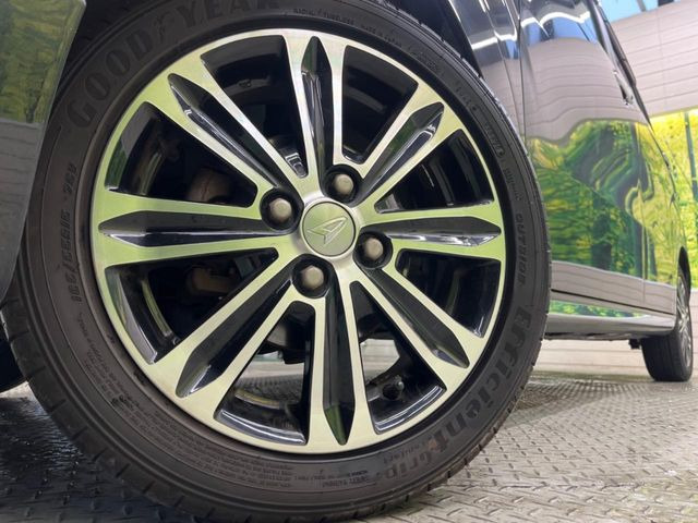 �y����15�C���`�A���~�z�C�[���z�O�ςɃ}�b�`���������A���~�z�C�[���𑕒����Ă���܂��B�e��ЊO�A���~�z�C�[����A�X�^�b�h���X�^�C�����戵�����Ă���܂��B���񂲑��k����������