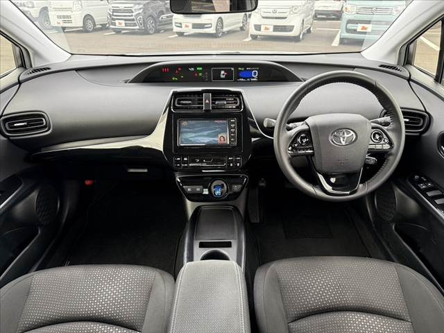 プリウス1.8 S