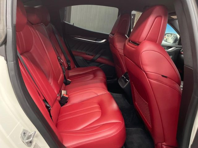 ���㕔���Ȃ��C�ɂȂ�悤�ȃL�Y�E�����ւ��蓙�A�傫�ȃ_���[�W�͂Ȃ��A�ǍD�ȏ�Ԃł��B