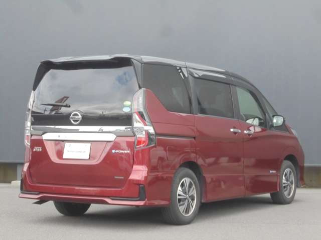 セレナ1.2 e-POWER ハイウェイスターV
