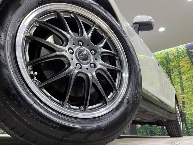 �y18�C���`�A���~�z�C�[���z�O�ςɃ}�b�`�����A���~�z�C�[���𑕒����Ă���܂��B�e��A���~�z�C�[����A�X�^�b�h���X�^�C�����戵�����Ă���܂��B���񂲑��k����������
