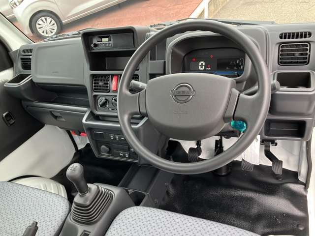 NT100クリッパーDX 4WD