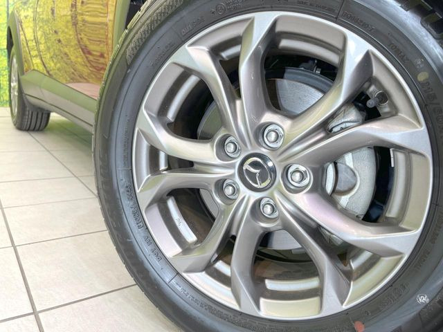 �y����16�C���`�A���~�z�C�[���z�O�ςɃ}�b�`���������A���~�z�C�[���𑕒����Ă���܂��B�e��ЊO�A���~�z�C�[����A�X�^�b�h���X�^�C�����戵�����Ă���܂��B���񂲑��k����������