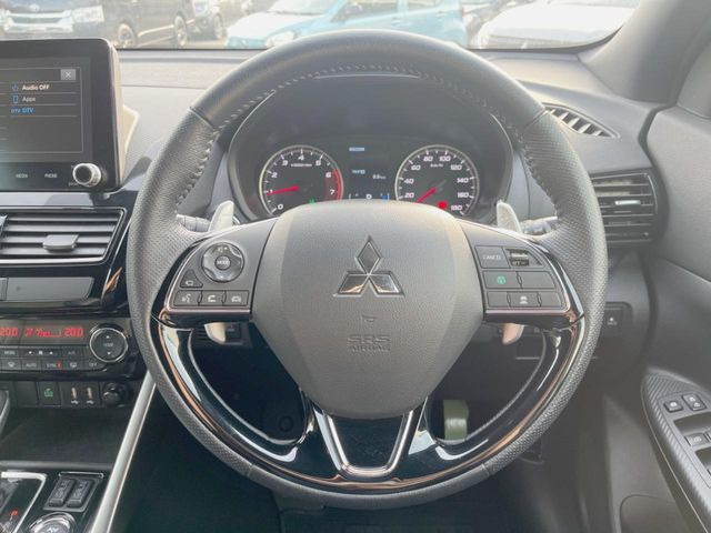 �y�����v�����X�e�A�����O�z�㎿�Ȋv���g�p���邱�ƂŁA��ɂ����������݂ƂĂ��^�]���₷���n���h���ł���