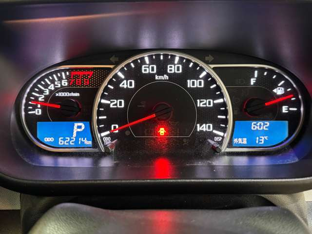 ���[�Ԃ܂łɎԗ������Ȃǐ�C�X�^�b�t����Ƃ������܂��� �����̓X�`�[�������͂��߁A�ł��邾���C���悭����肢��������悤�����������܂�!�O���͋@�B�Ŗ����������āA���b�N�X�R�[�e�B���O�������Ă��܂��B