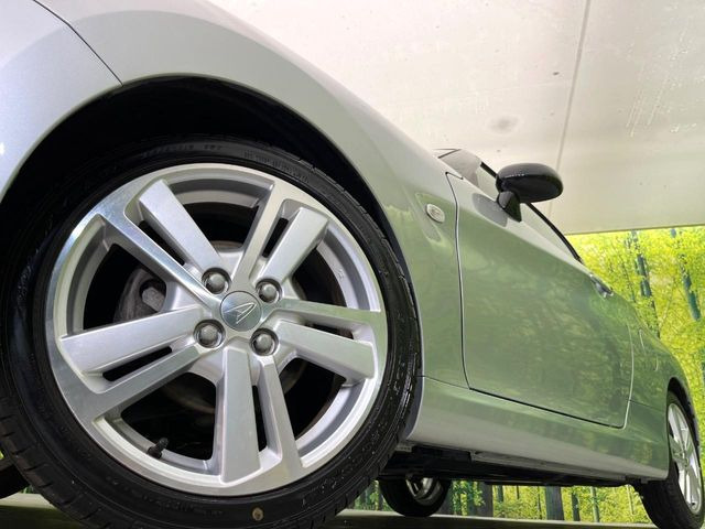 �y����16�C���`�A���~�z�C�[���z�O�ςɃ}�b�`���������A���~�z�C�[���𑕒����Ă���܂��B�e��ЊO�A���~�z�C�[����A�X�^�b�h���X�^�C�����戵�����Ă���܂��B���񂲑��k����������