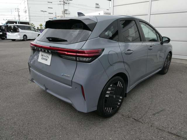 ノートオーラ1.2 G レザーエディション