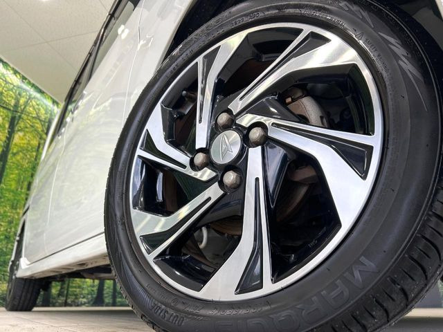 �y����15�C���`�A���~�z�C�[���z�O�ςɃ}�b�`���������A���~�z�C�[���𑕒����Ă���܂��B�e��ЊO�A���~�z�C�[����A�X�^�b�h���X�^�C�����戵�����Ă���܂��B���񂲑��k����������