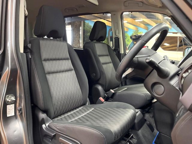 �^�]�Ȃ܂��ɂ͏\���ȃX�y�[�X������A�啿�ȕ��ł��������^�]���Ă�����������ł��B