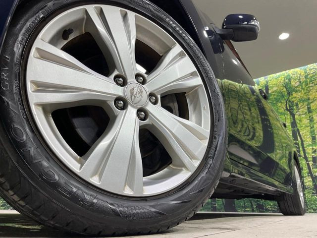 �y����17�C���`�A���~�z�C�[���z�O�ςɃ}�b�`���������A���~�z�C�[���𑕒����Ă���܂��B�e��ЊO�A���~�z�C�[����A�X�^�b�h���X�^�C�����戵�����Ă���܂��B���񂲑��k����������