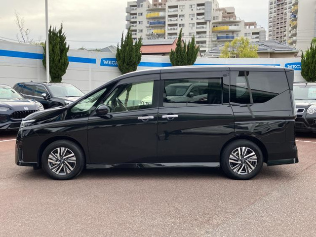 セレナ1.4 e-POWER ハイウェイスターV