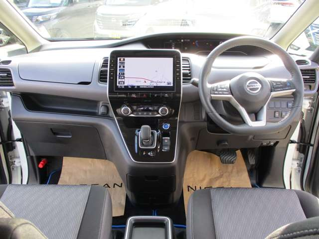 セレナ1.2 e-POWER ハイウェイスターV