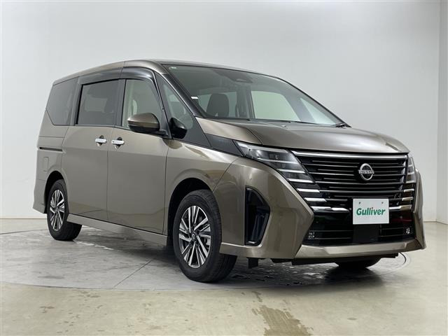 セレナ1.4 e-4ORCE ハイウェイスターV 4WD