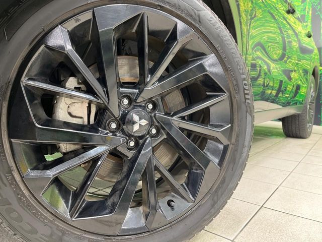 �y����20�C���`�A���~�z�C�[���z�O�ςɃ}�b�`���������A���~�z�C�[���𑕒����Ă���܂��B�e��ЊO�A���~�z�C�[����A�X�^�b�h���X�^�C�����戵�����Ă���܂��B���񂲑��k����������