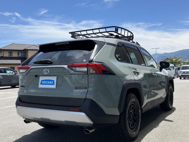 RAV42.0 アドベンチャー 4WD