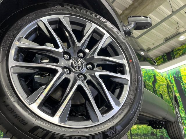 �y����18�C���`�A���~�z�C�[���z�O�ςɃ}�b�`���������A���~�z�C�[���𑕒����Ă���܂��B�e��ЊO�A���~�z�C�[����A�X�^�b�h���X�^�C�����戵�����Ă���܂��B���񂲑��k����������