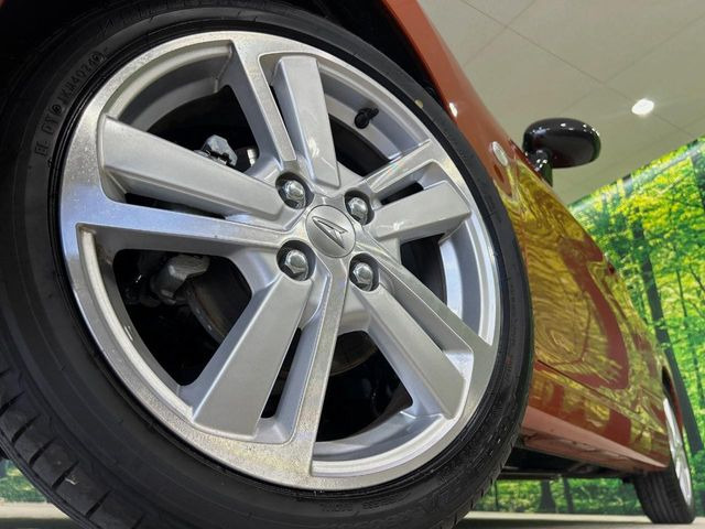 �y����16�C���`�A���~�z�C�[���z�O�ςɃ}�b�`���������A���~�z�C�[���𑕒����Ă���܂��B�e��ЊO�A���~�z�C�[����A�X�^�b�h���X�^�C�����戵�����Ă���܂��B���񂲑��k����������