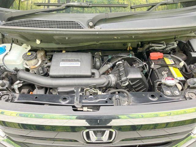 親切・丁寧な専門メカニックスタッフが応対!・車検・点検整備・事故等の修理などアフターサービスも安心。お車のカスタマイズもネクステージのサービススタッフまでご相談ください!
