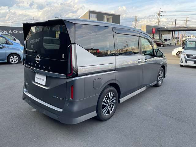 セレナ1.4 e-POWER ハイウェイスターV