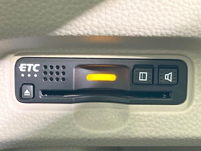 【ETC】高速道路の料金所をストレスなく通過!話題のスポットやサービスエリアに多い「スマートIC」利用時は必須のアイテムです。当店でセットアップを実施、ご納車当日からすぐにご利用いただけます!