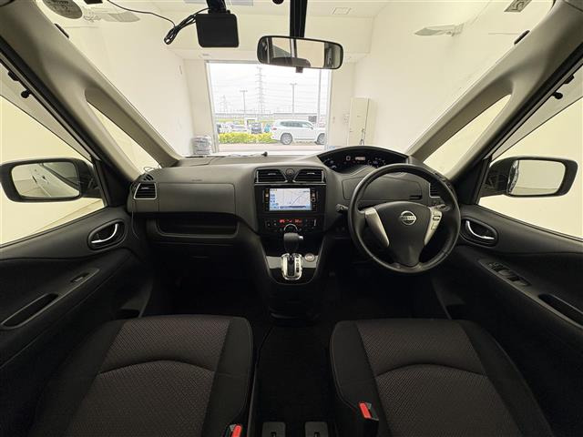 セレナ2.0 ハイウェイスター S-HYBRID
