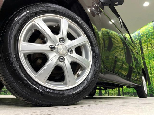 �y14�C���`�A���~�z�C�[���z�O�ςɃ}�b�`�����A���~�z�C�[���𑕒����Ă���܂��B�e��A���~�z�C�[����A�X�^�b�h���X�^�C�����戵�����Ă���܂��B���񂲑��k����������