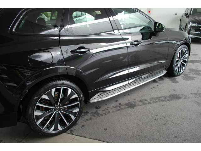XC60ウルトラ T6 AWD プラグイン ハイブリッド 4WD