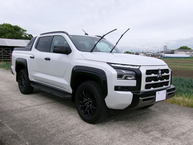 トライトン2.4 GSR ディーゼル 4WD