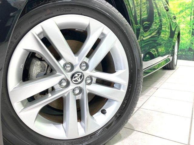 �y����16�C���`�A���~�z�C�[���z�O�ςɃ}�b�`���������A���~�z�C�[���𑕒����Ă���܂��B�e��ЊO�A���~�z�C�[����A�X�^�b�h���X�^�C�����戵�����Ă���܂��B���񂲑��k����������