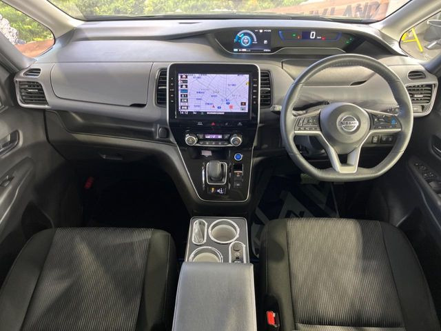 セレナ1.2 e-POWER ハイウェイスターV