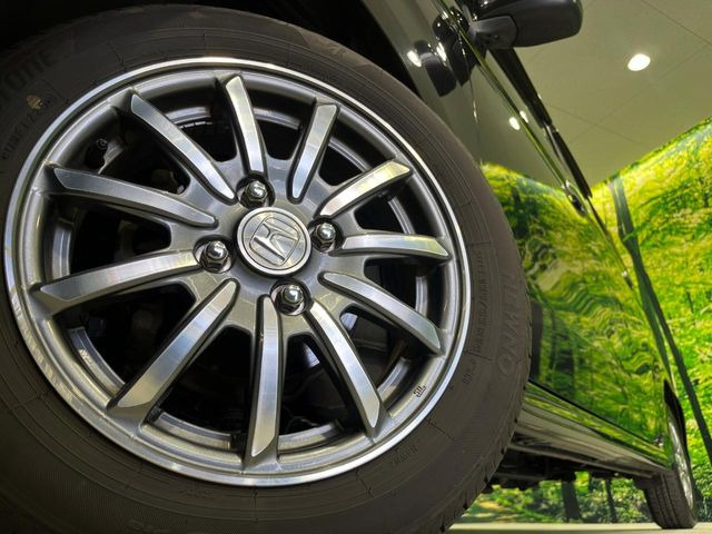 �y����14�C���`�A���~�z�C�[���z�O�ςɃ}�b�`���������A���~�z�C�[���𑕒����Ă���܂��B�e��ЊO�A���~�z�C�[����A�X�^�b�h���X�^�C�����戵�����Ă���܂��B���񂲑��k����������