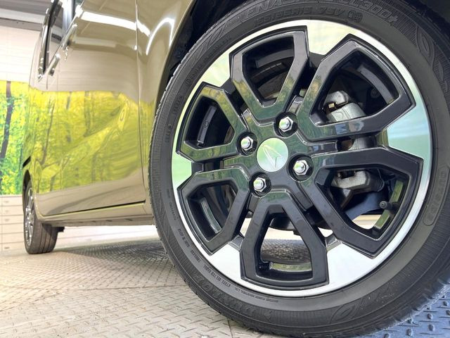 �y�����A���~�z�C�[���z�O�ςɃ}�b�`���������A���~�z�C�[���𑕒����Ă���܂��B�e��ЊO�A���~�z�C�[����A�X�^�b�h���X�^�C�����戵�����Ă���܂��B���񂲑��k����������