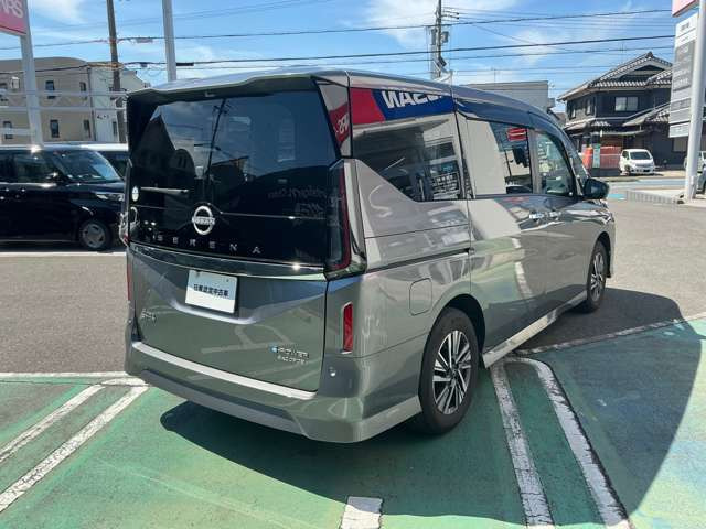 セレナ1.4 e-4ORCE ハイウェイスターV 4WD