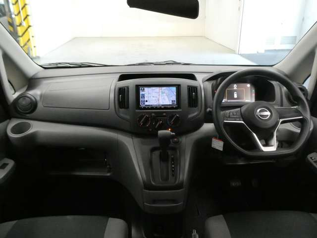NV200バネットバン1.6 DX