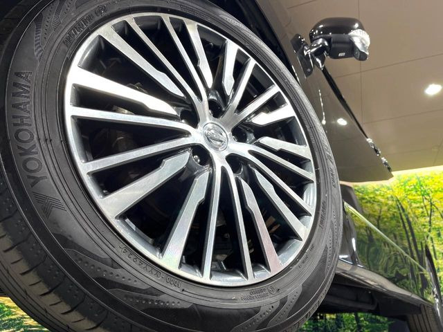 �y����18�C���`�A���~�z�C�[���z�O�ςɃ}�b�`���������A���~�z�C�[���𑕒����Ă���܂��B�e��ЊO�A���~�z�C�[����A�X�^�b�h���X�^�C�����戵�����Ă���܂��B���񂲑��k����������