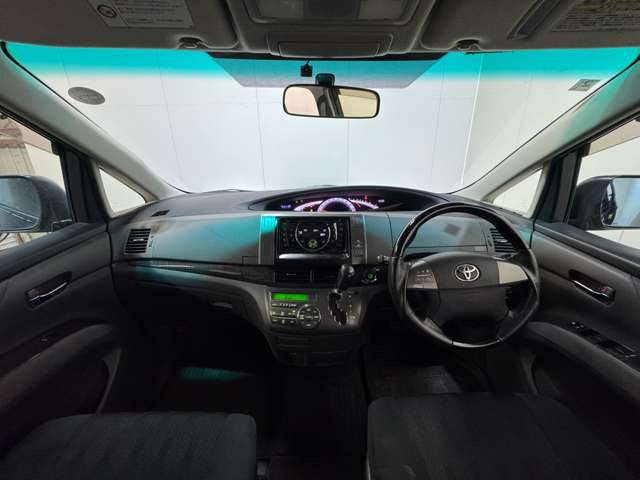 ���[�Ԃ܂łɎԗ������Ȃǐ�C�X�^�b�t����Ƃ������܂��� �����̓X�`�[�������͂��߁A�ł��邾���C���悭����肢��������悤�����������܂�!�O���͋@�B�Ŗ����������āA���b�N�X�R�[�e�B���O�������Ă��܂��B