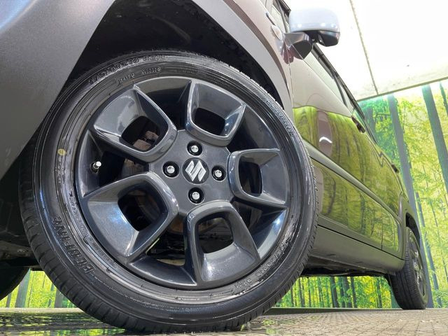 �y����16�C���`�A���~�z�C�[���z�O�ςɃ}�b�`���������A���~�z�C�[���𑕒����Ă���܂��B�e��ЊO�A���~�z�C�[����A�X�^�b�h���X�^�C�����戵�����Ă���܂��B���񂲑��k����������