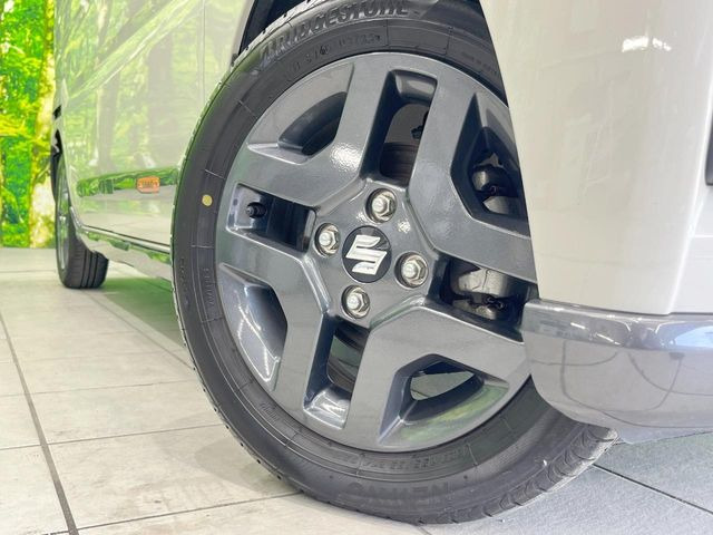 �y����14�C���`�A���~�z�C�[���z�O�ςɃ}�b�`���������A���~�z�C�[���𑕒����Ă���܂��B�e��ЊO�A���~�z�C�[����A�X�^�b�h���X�^�C�����戵�����Ă���܂��B���񂲑��k����������