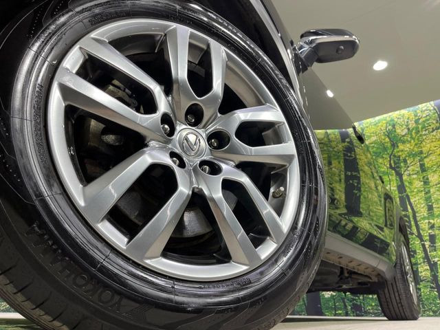 �y����18�C���`�A���~�z�C�[���z�O�ςɃ}�b�`���������A���~�z�C�[���𑕒����Ă���܂��B�e��ЊO�A���~�z�C�[����A�X�^�b�h���X�^�C�����戵�����Ă���܂��B���񂲑��k����������