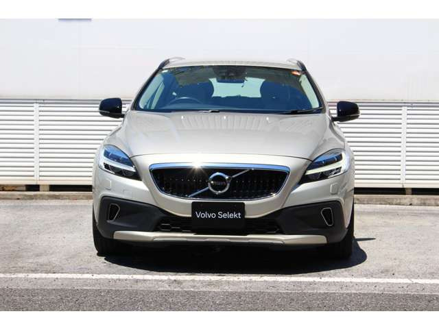V40クロスカントリーD4 モメンタム ディーゼル
