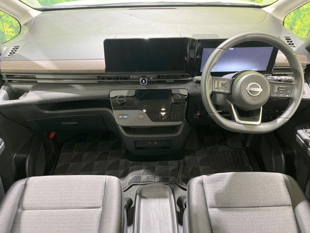セレナ1.4 e-POWER ハイウェイスターV